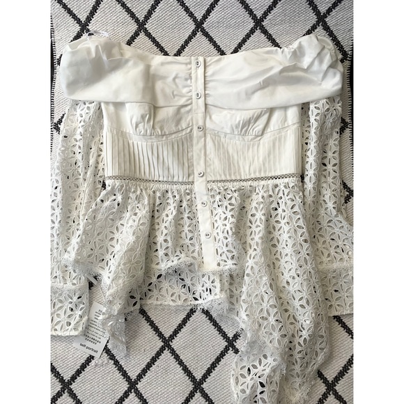 NWT Self portrait off shoulder eyelet asymmetrical top sz 8 - Picture 5 of 13